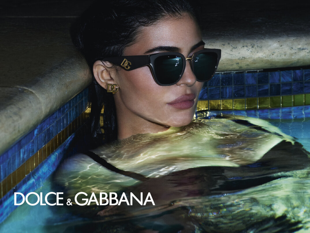 Kylie Jenner a okuliare Dolce & Gabbana